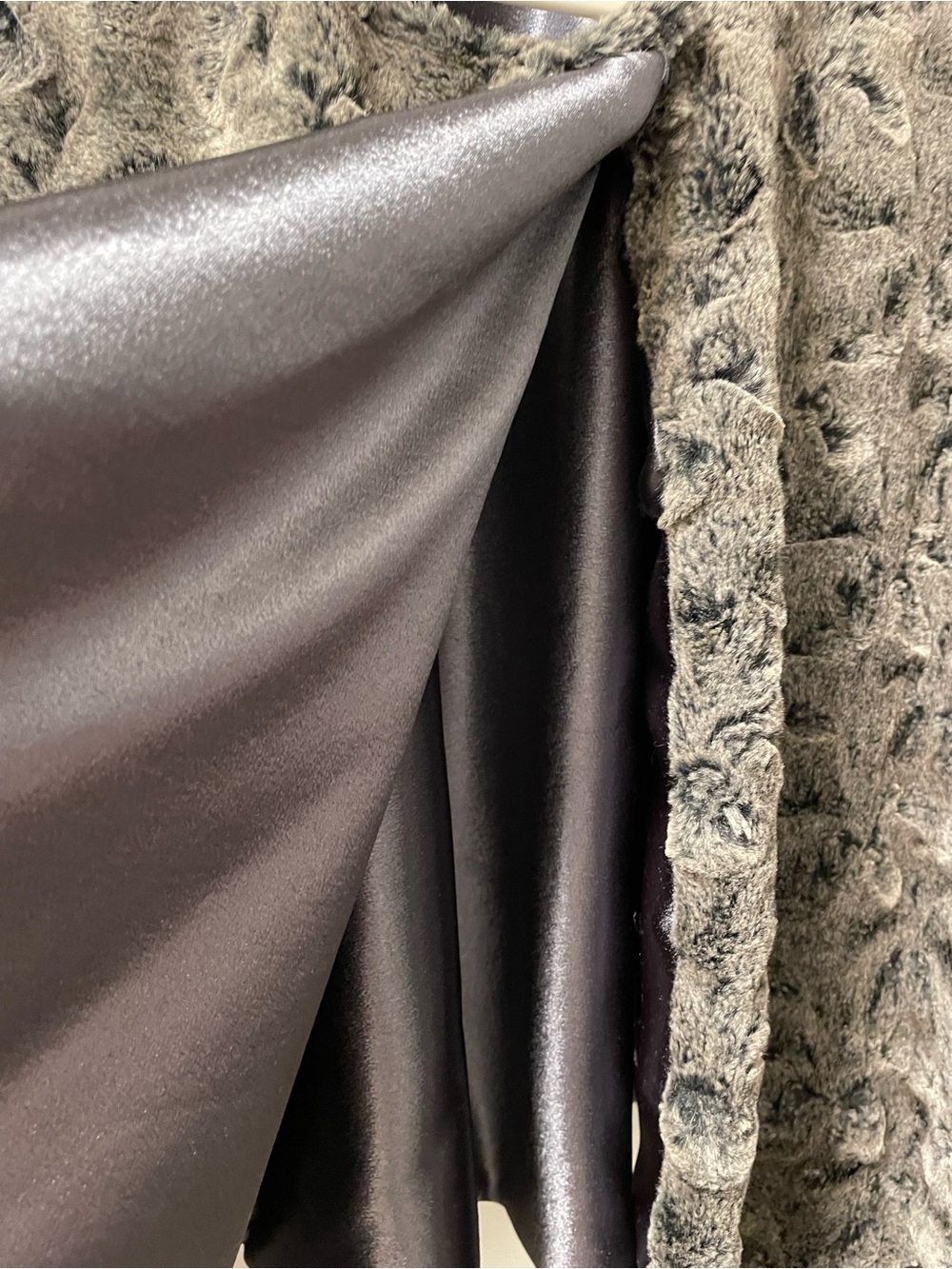 Chic Faux Fur Cape ( Ruana) - Picture 6 of 13